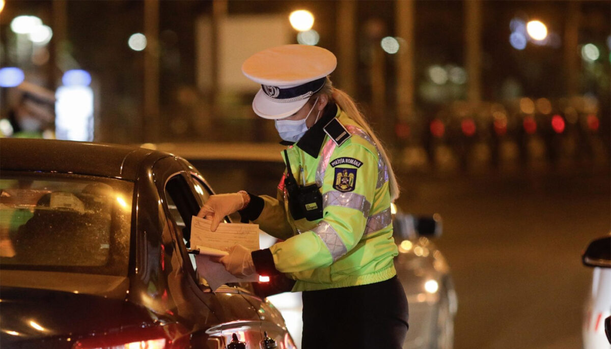 495 lei amendă pentru toți șoferii români care pleacă la drum noaptea, fără a verifica acest detaliu aparent banal