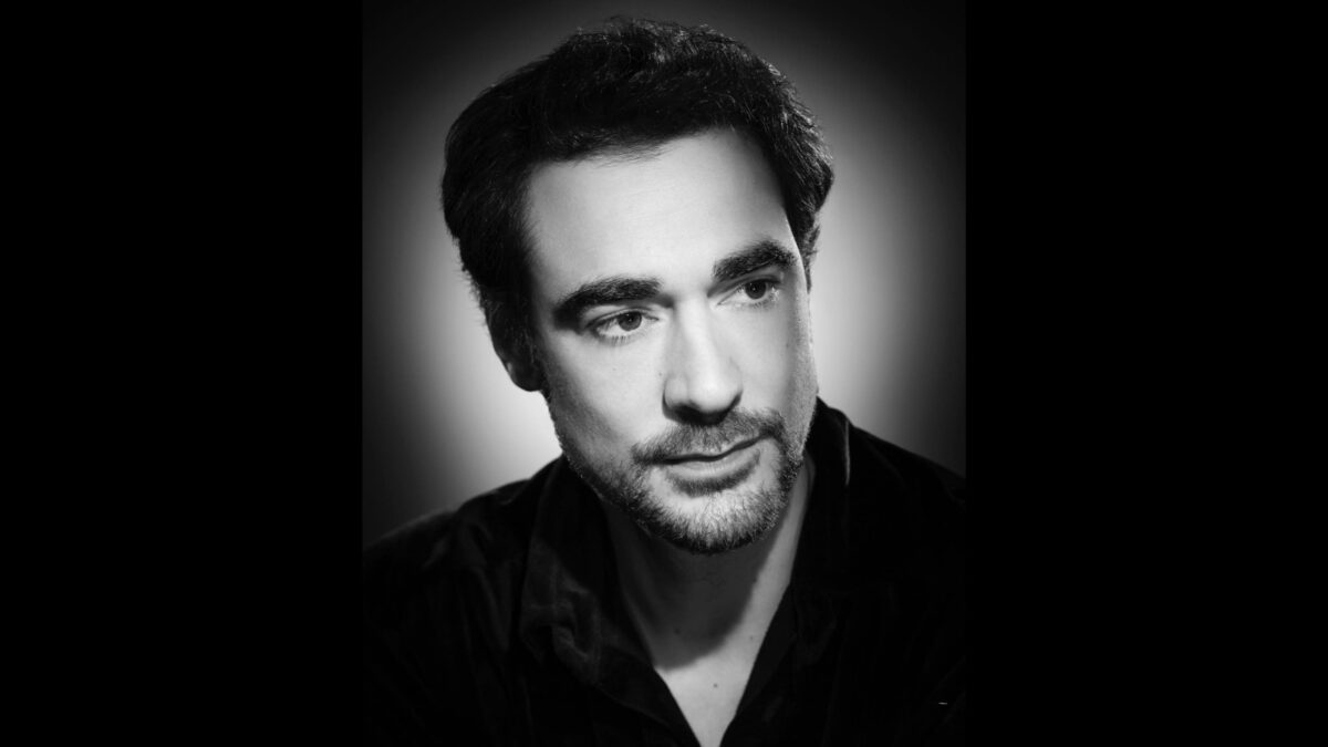 Ultimele clipe din viața lui Arnaud Denis, actorul care a cerut să fie eutanasiat. Cine i-a fost alături până la final