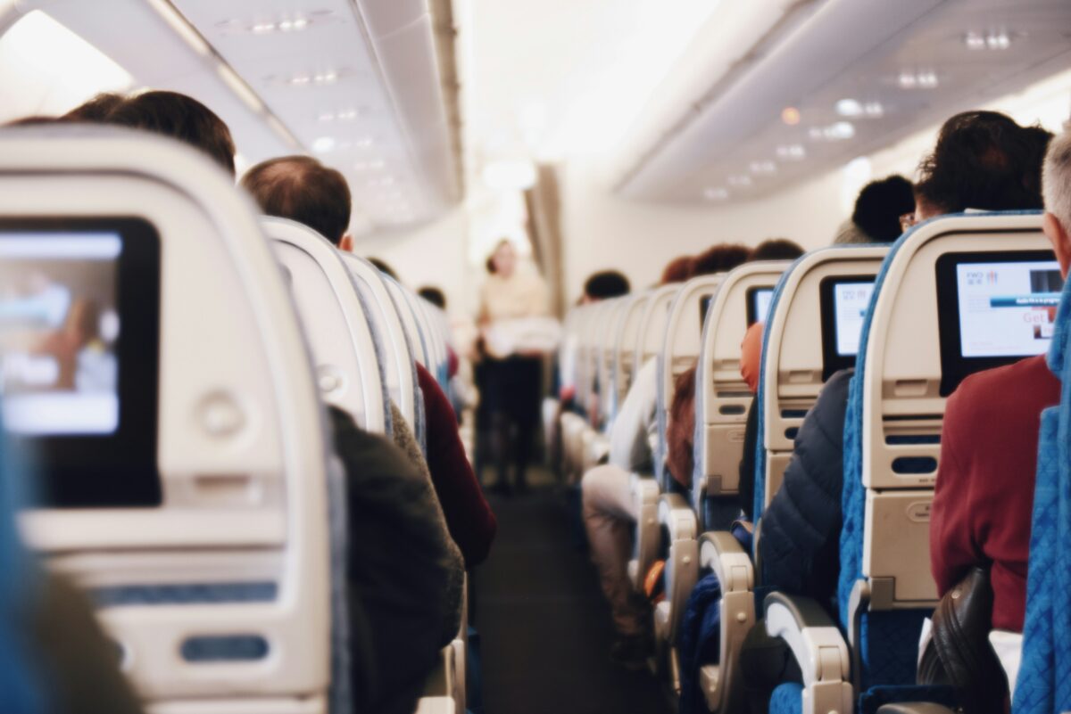 Cum găsești cele mai ieftine bilete de avion pentru o vacanță toamnă