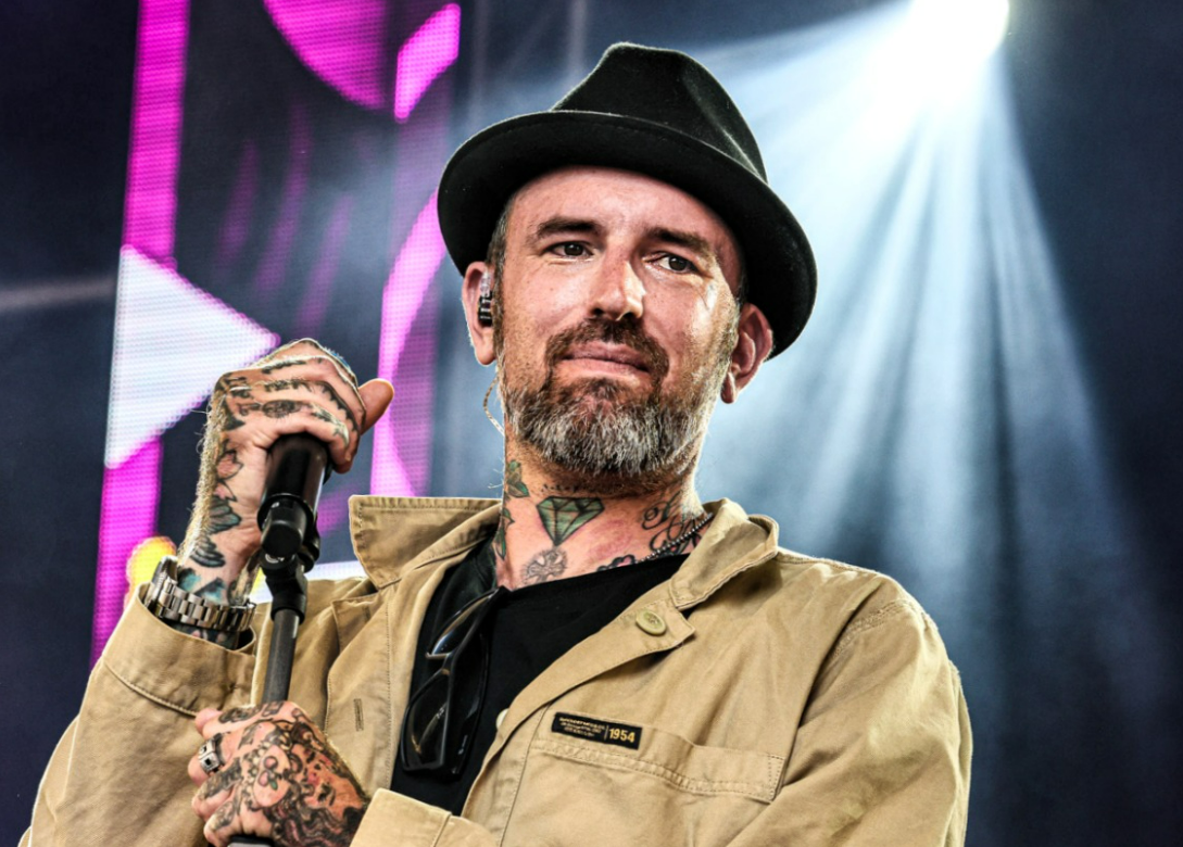 Primul câștigător The Voice, găsit mort într-un lac. Ben Saunders avea doar 43 de ani Primul câștigător The Voice, găsit mort într-un lac. Ben Saunders avea doar 43 de ani
