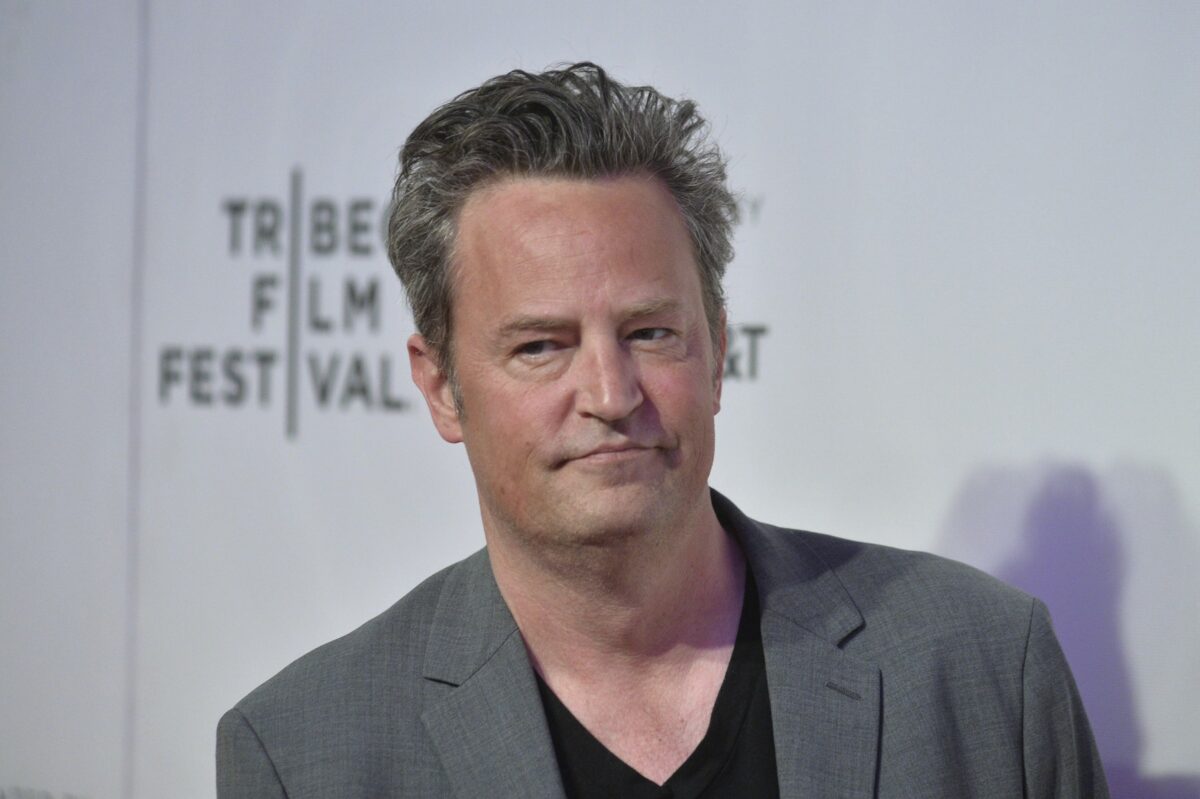 Viața lui Matthew Perry, dezvăluită într-un nou documentar. Netflix va publica imagini nemaivăzute cu starul din „Friends”