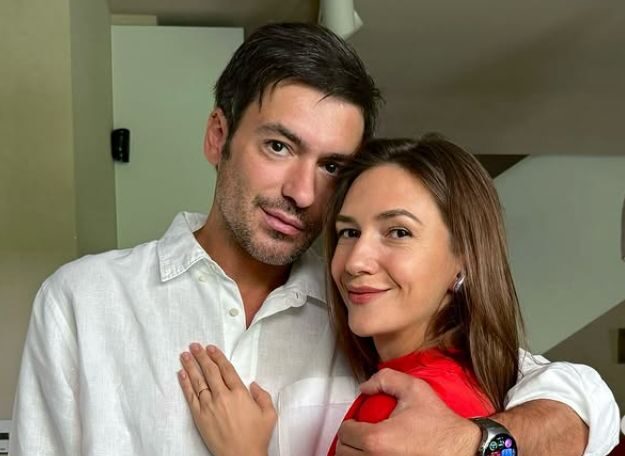 Imagine Stire Cum arată viața de familie a Adelei Popescu și a lui Radu Vâlcan la Șușani. Imagini cu cei trei băieți | 2review.ro