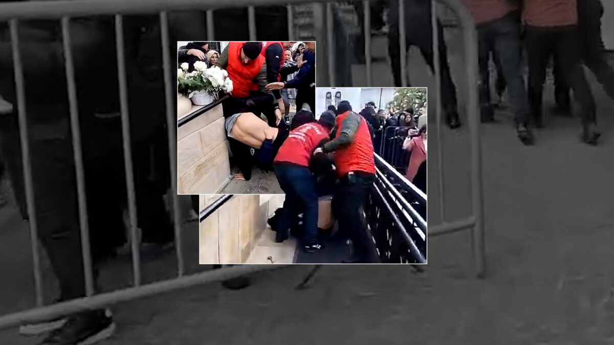 Haos la moaștele Sfintei Parascheva! Spiritele au fost calmate cu greu de jandarmi