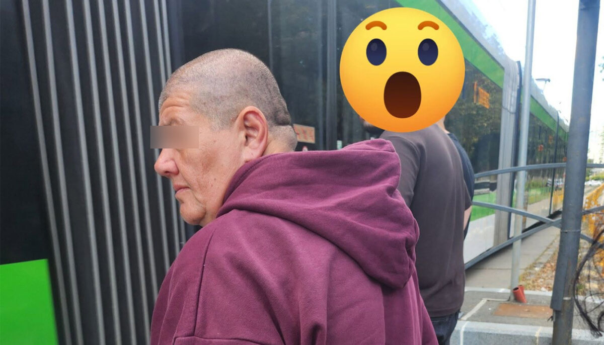 Gest revoltător făcut de această cerșetoare în tramvaiul 41 din București. A cerut 10 lei, dar un pensionar i-a dat „doar” 2 lei. Cum a reacționat femeia