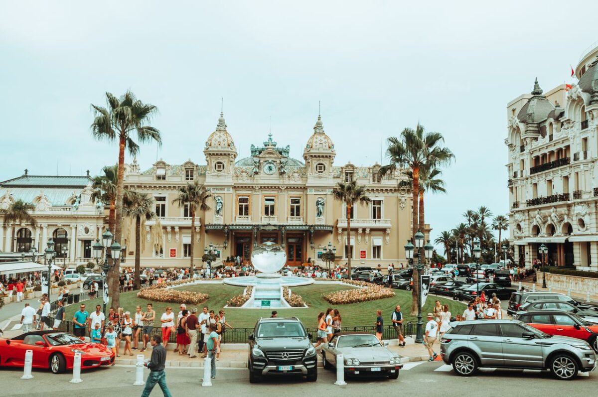 Imagine Stire Vacanță de coșmar pentru un cuplu de turiști! Ce au pățit după o oprire de două ore în Monaco | 2review.ro