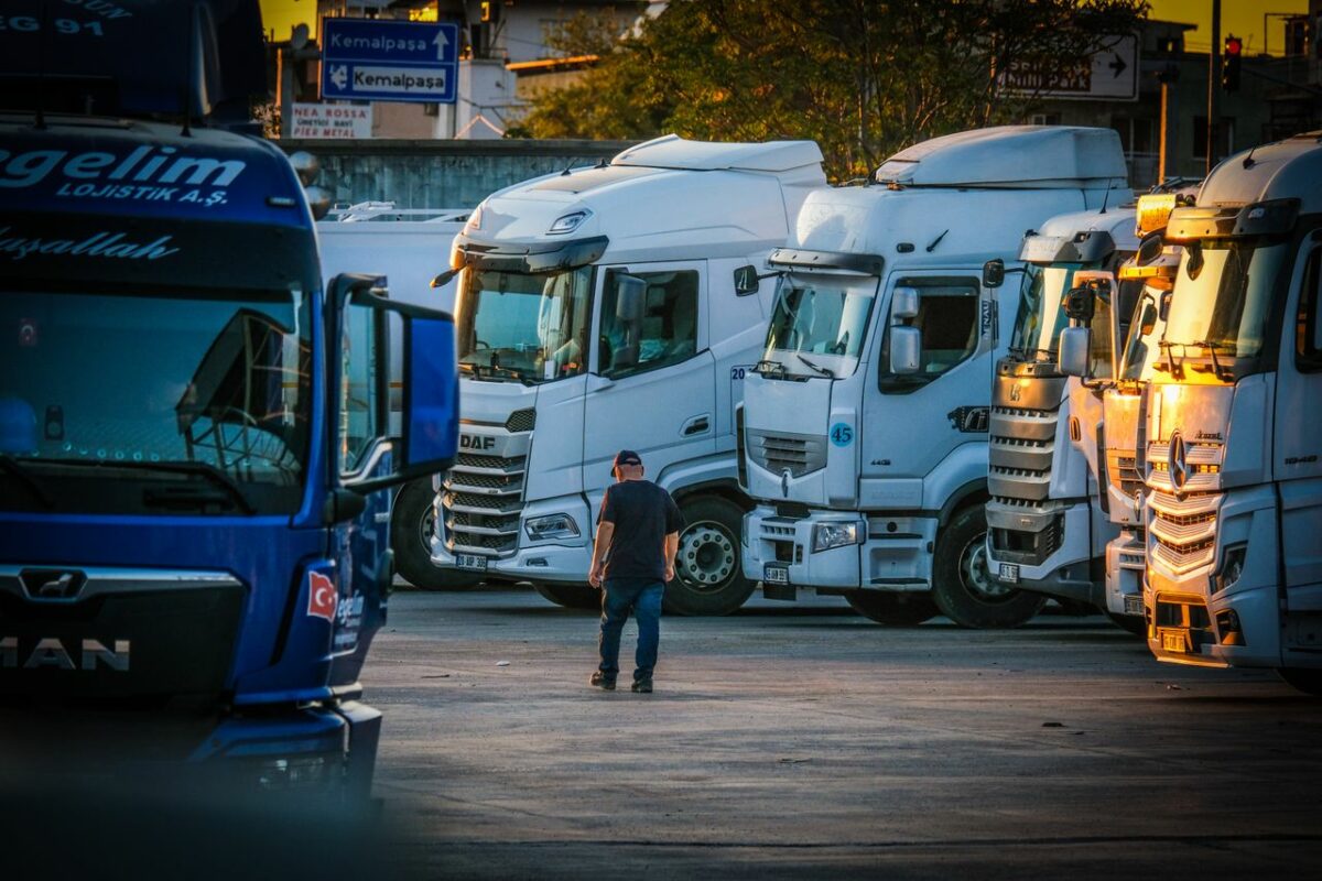 Câți bani poate câștiga un român ca șofer de TIR în Spania. Motivul pentru care unii renunță