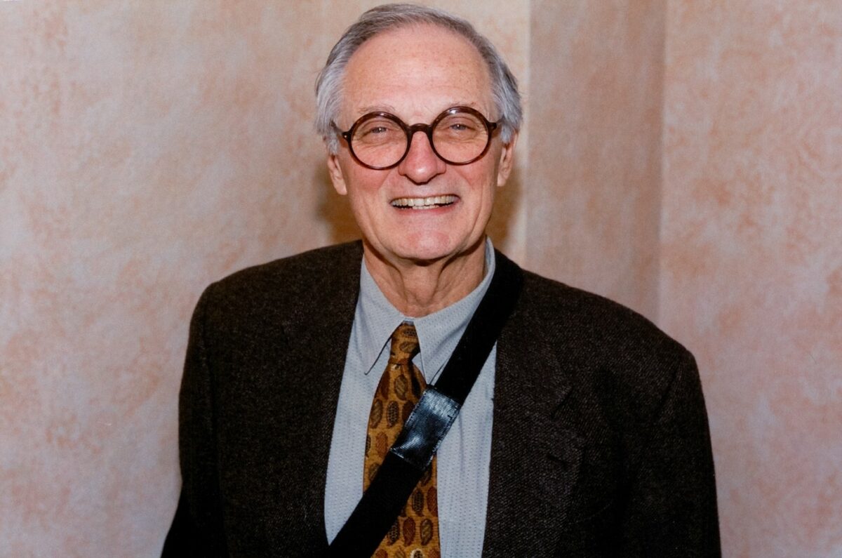 Alan Alda, actorul din M*A*S*H, mărturisiri despre lupta cu Parkinson! Ce i se întâmpla în timpul somnului