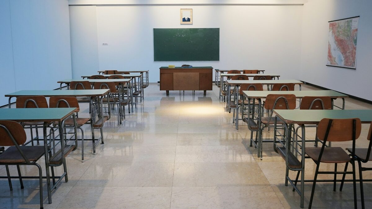 Când începe vacanța de toamnă 2026. Câte zile libere au elevii